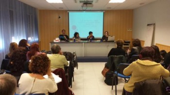 Sala d'actes de CCOO a Terrassa, durant la presentació de la sociòloga Teresa Torns