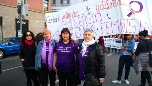 Membres del Col·lectiu Feminista-Casal de la Dona a la manifestació de Barcelona. Foto: Casal de la Dona
