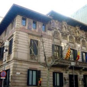 Façana de la Delegació del Govern espanyol a Barcelona.