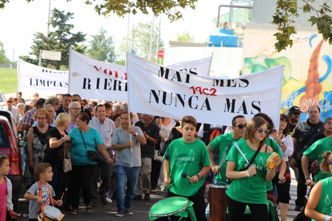 Manifestació de la Comissió per la Neteja de la riera de Les Arenes, el dissabte 24 setembre. Foto OV
