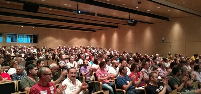Més de 300 delegades ompliren la sala. Foto CCOO